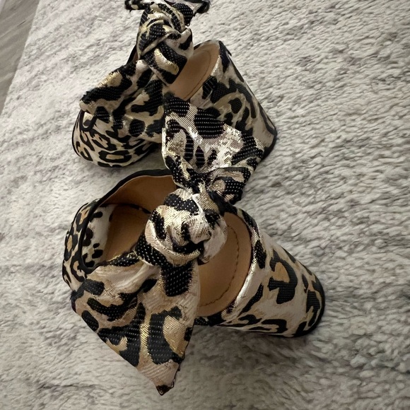 J. Renee Brietta Leopard Slingback Block Heels ๐ - Picture 12 of 16